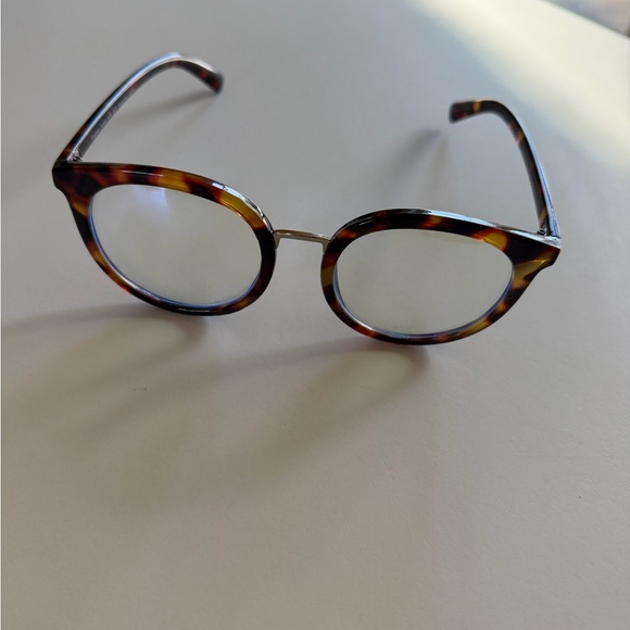 Tortoise Shell Round Glasses - Picture 4 of 6